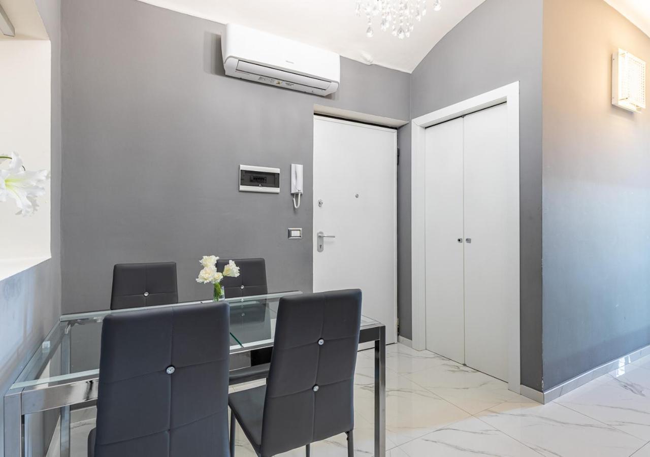 Elegant Suite - In Centro Portanuova Turin Luaran gambar