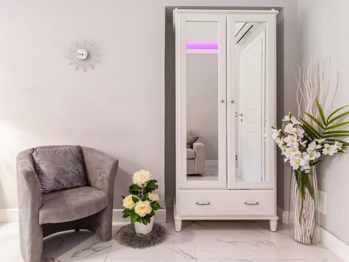 Elegant Suite - In Centro Portanuova Turin Luaran gambar